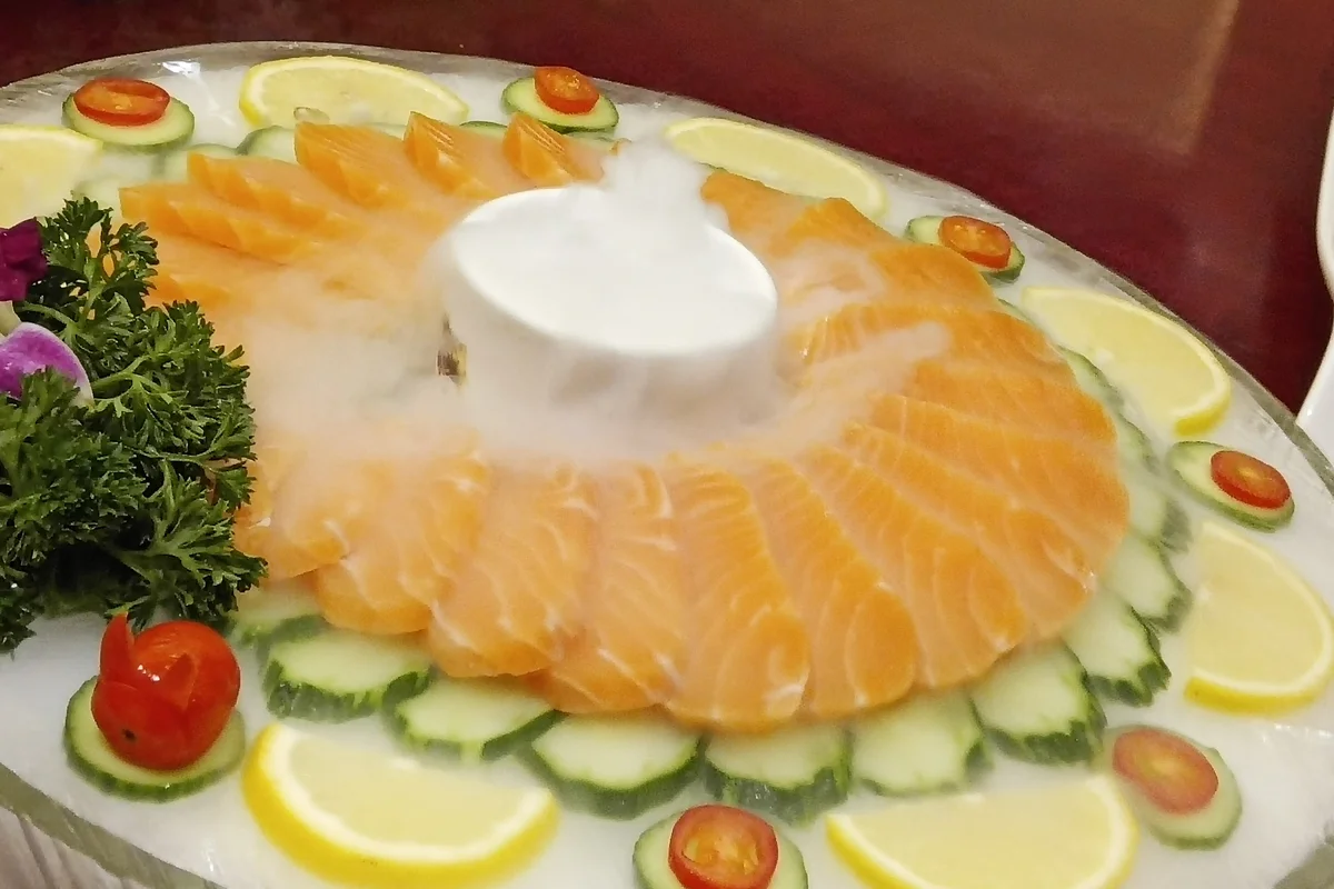 高齢者の食事の様子