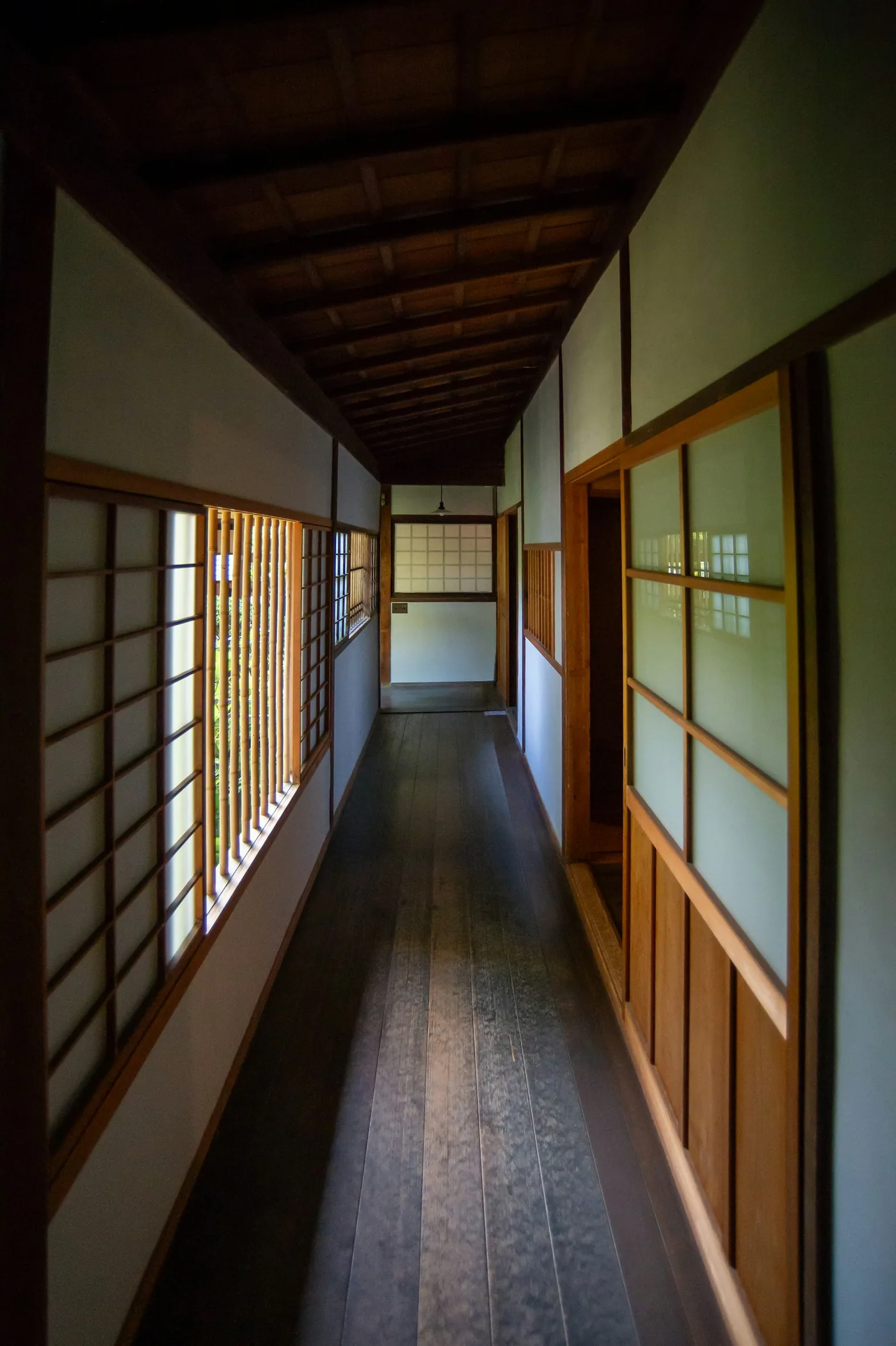 日本家屋の廊下