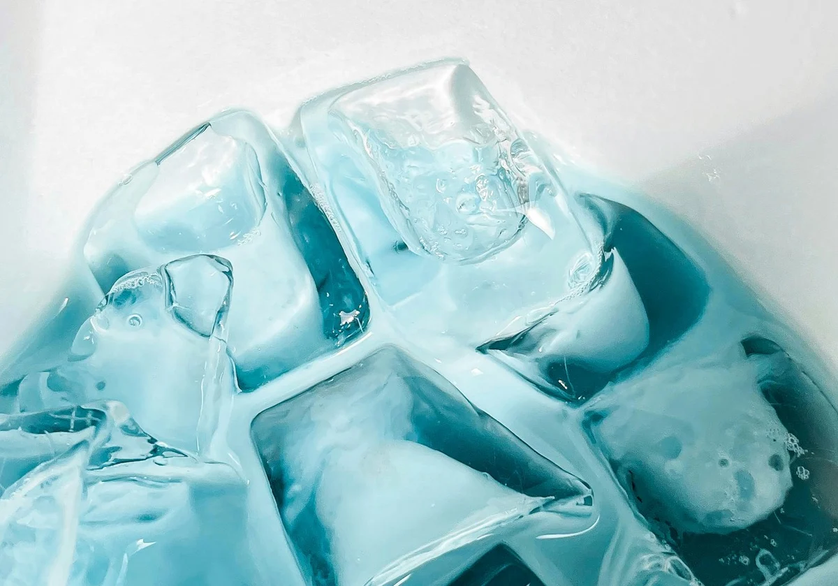保冷剤と氷水