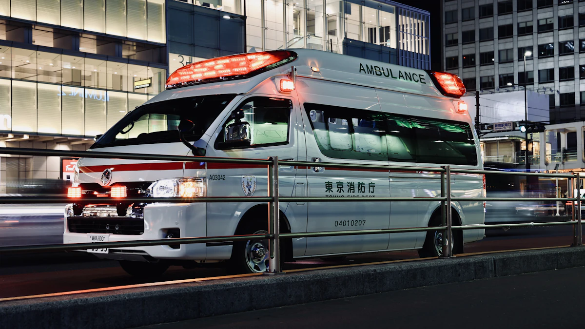 「救急車を呼ぶべき7つのサインと、迷ったときの判断軸|現役救命士が教える119の使い方」