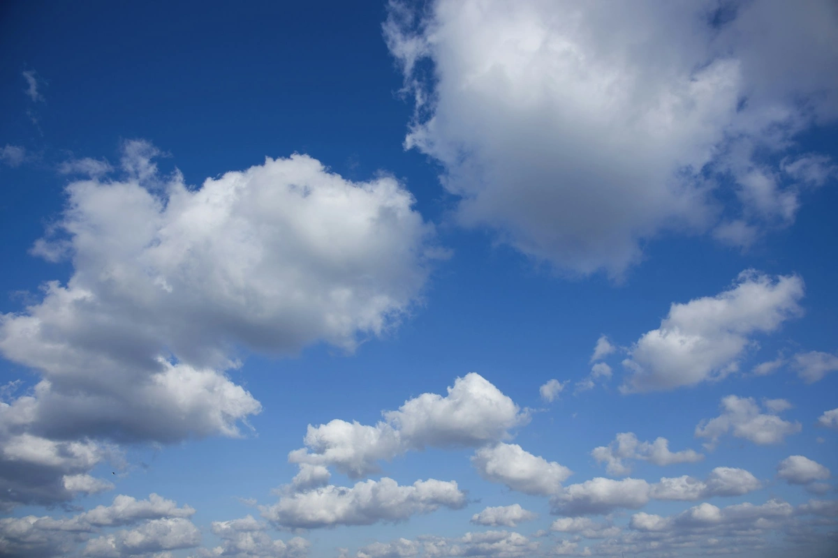 雨上がりの青空